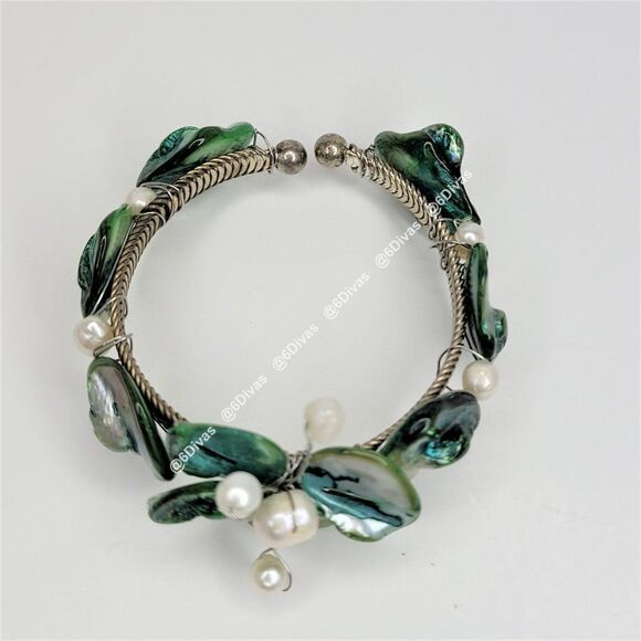 GREEN Sea Shell and Pearls Adjustable  Cuff Bracelet - Picture 8 of 9